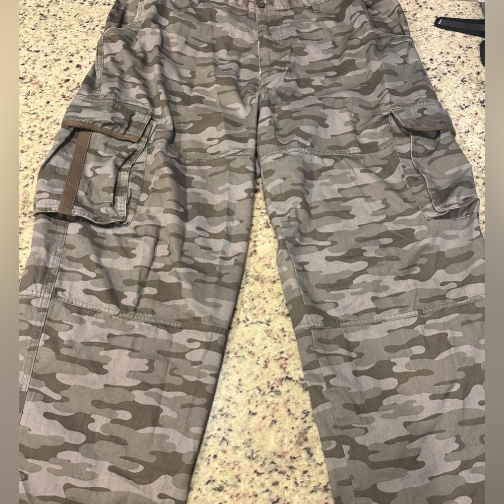 Canyon River Blues Men’s Cargo pants size 38 x 30